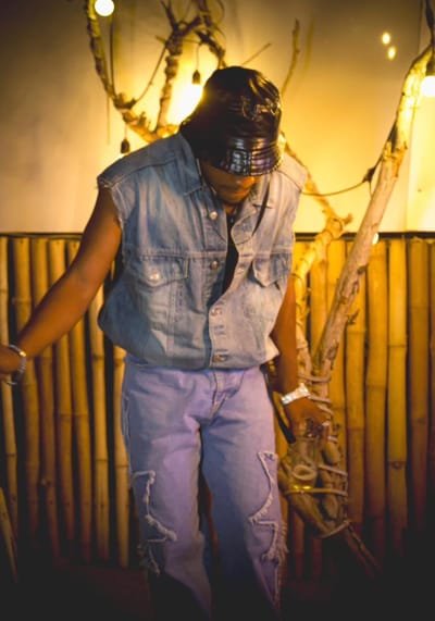 Ighi Avel:-King solo solo